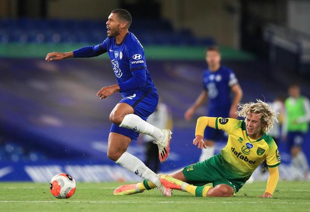 隊踢球時 隊踢球時